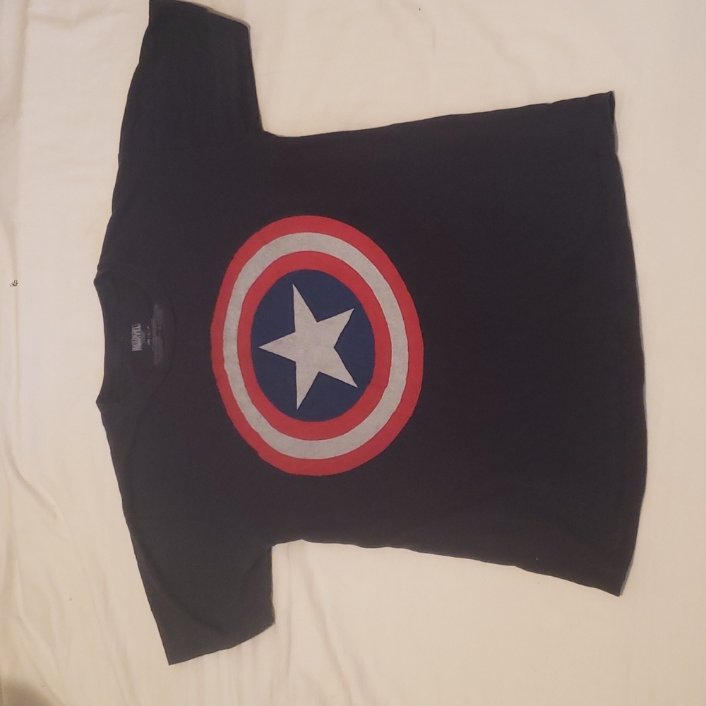 Captain America T-shirt